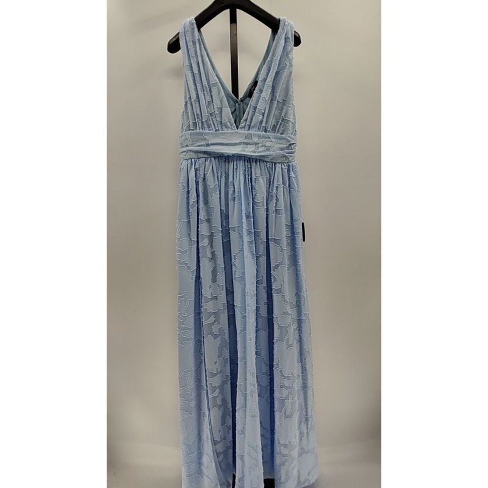 Lulu's Light Blue Lace V‑Neck Maxi Dress